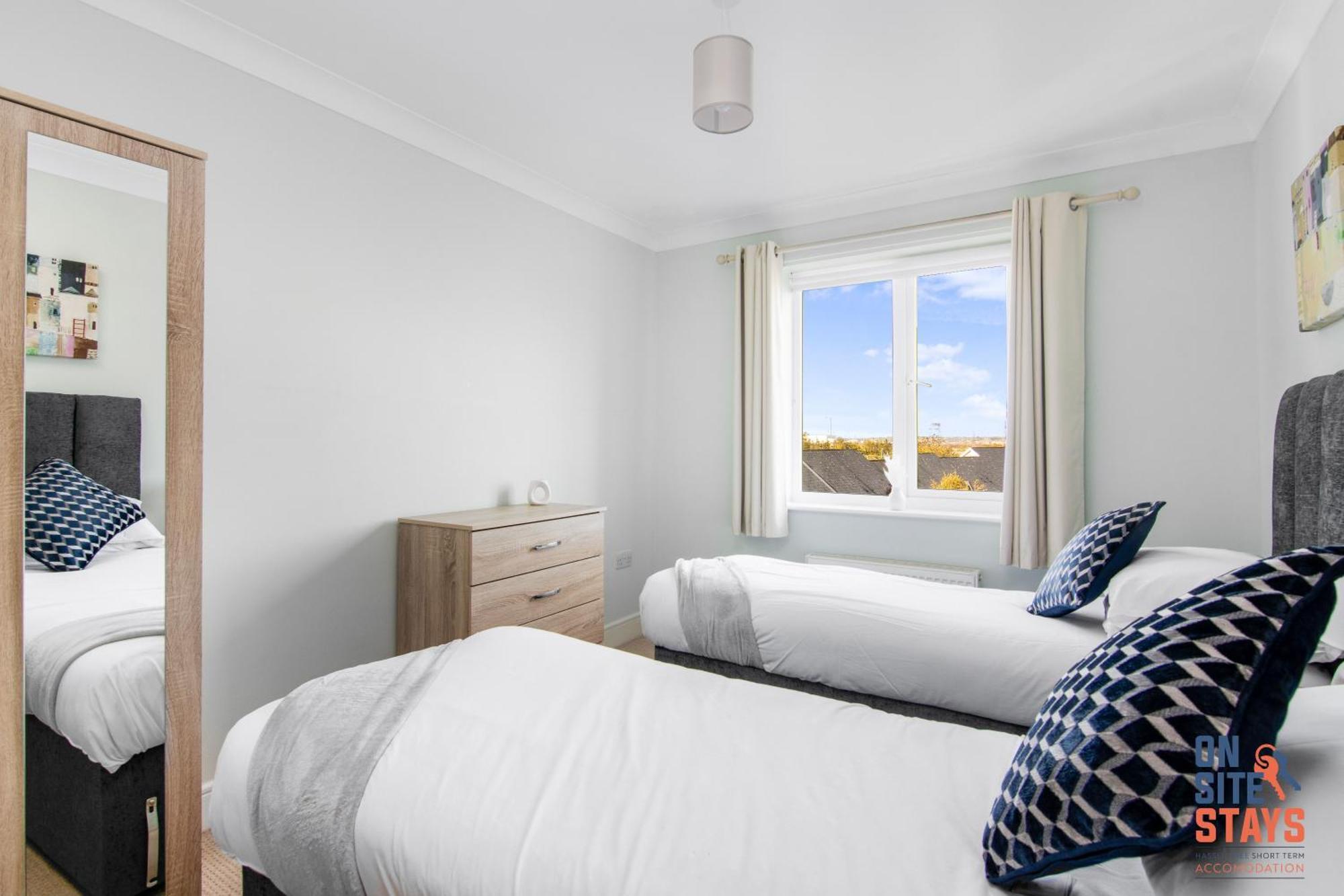 Onsitestays - Cosy 2-Bedroom Apartment With Free Parking, Wi-Fi & London Links Northfleet Exterior photo